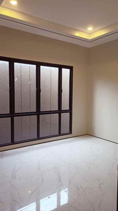 dijual rumah woodland citraland