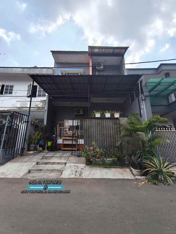 dijual secondary akses jalan lebar