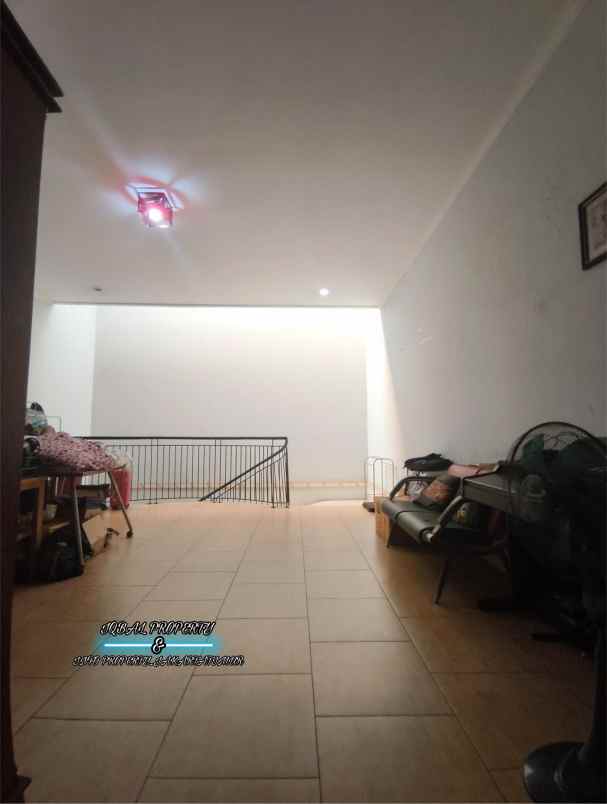 dijual secondary akses jalan lebar