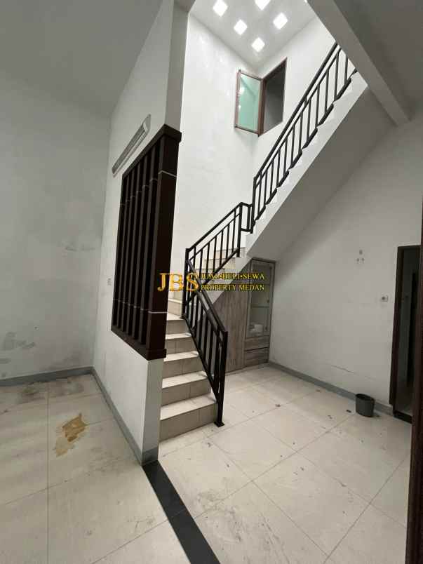 dijual villa di komplek cemara hijau kondisi siap huni