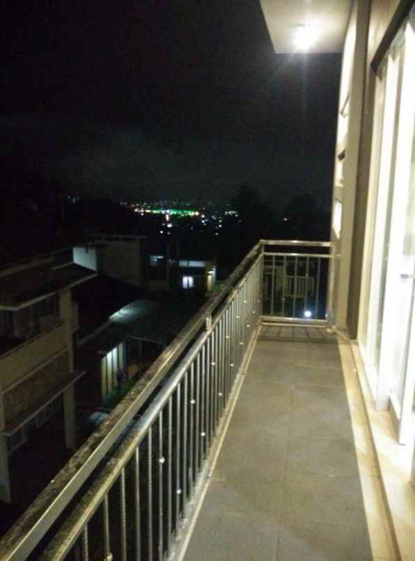 dijual villa jl abdulgani atas