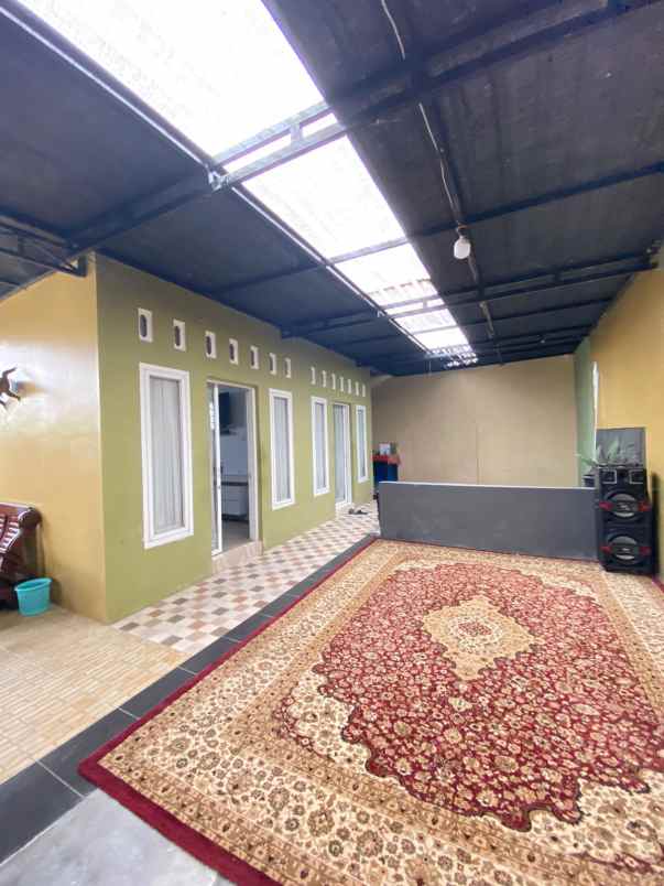 dijual villa tempel