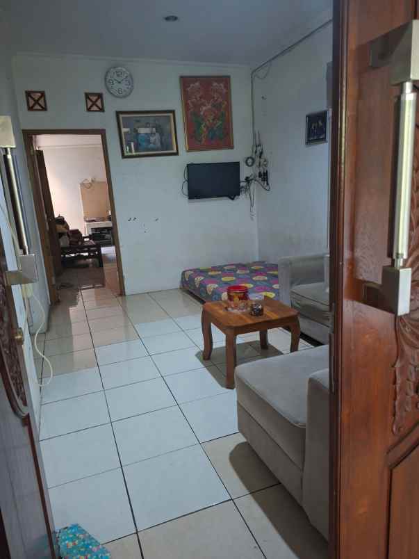 dijual villa villa cinere hijau