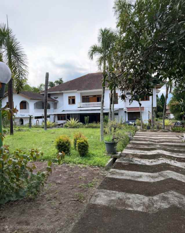 dijual villa villa suropati ngaglik