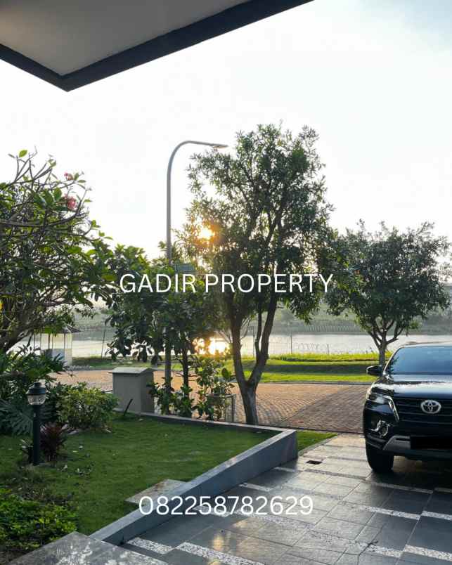 dijualrumah tatar kumalasinta kota baru parahyangan