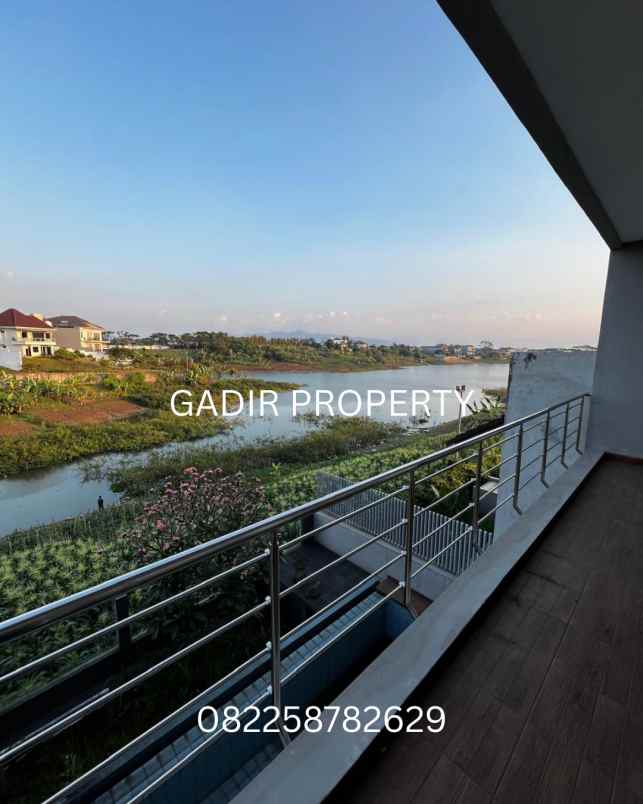 dijualrumah tatar kumalasinta kota baru parahyangan