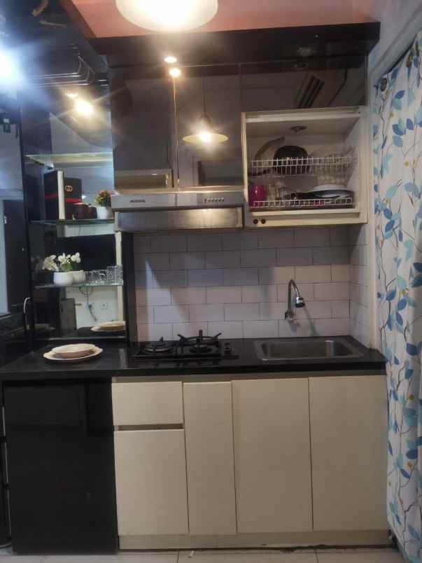 disewakan apartemen green pramuka tower chrysant lt 7