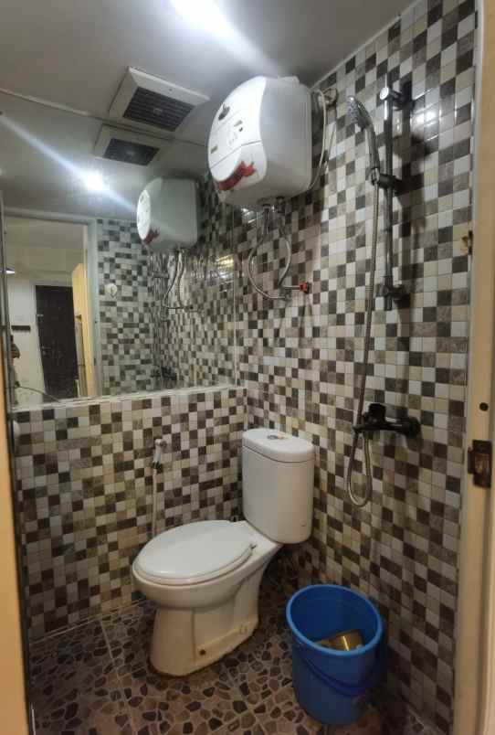 disewakan apartemen green pramuka tower chrysant lt 7