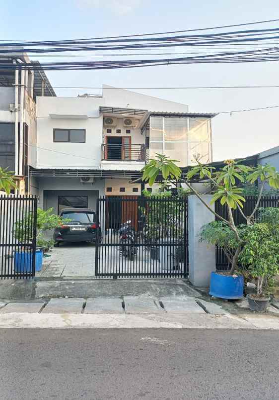 disewakan kost jl pisangan baru utara no