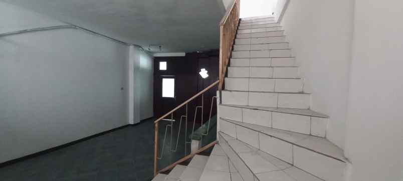 disewakan ruko gudang kantor panglima polim