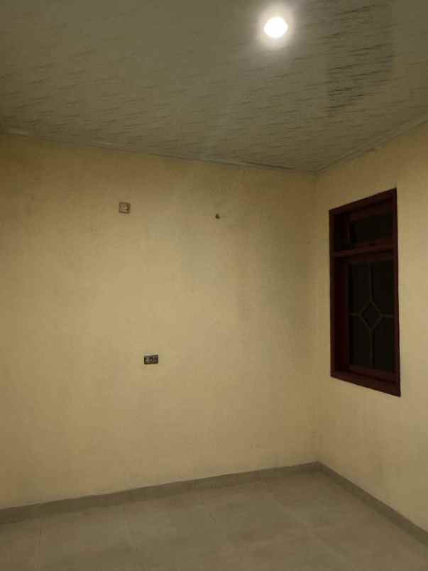 disewakan rumah bidara cina jatinegara