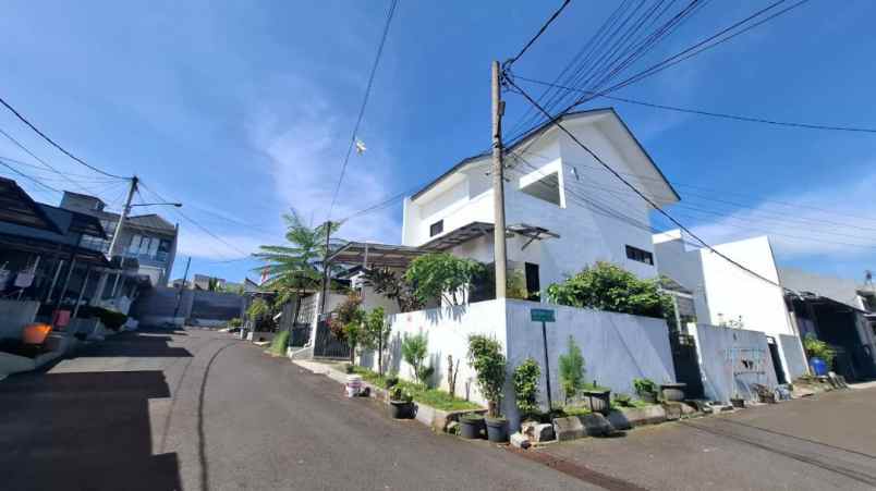 disewakan rumah cihanjuang