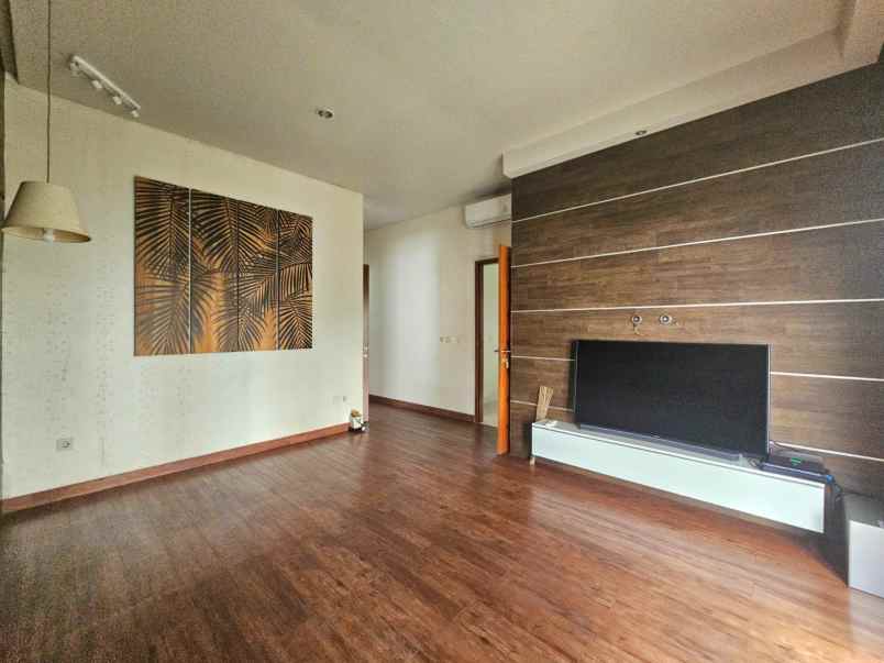 disewakan rumah cluster alamanda jgc