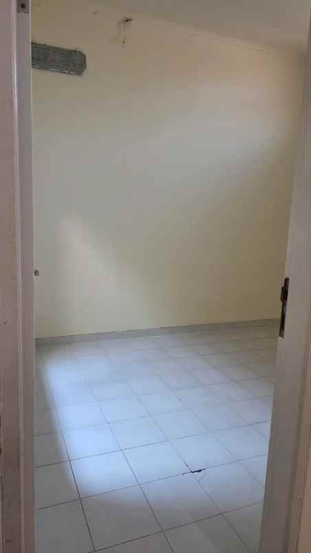 disewakan rumah cluster taman cikini