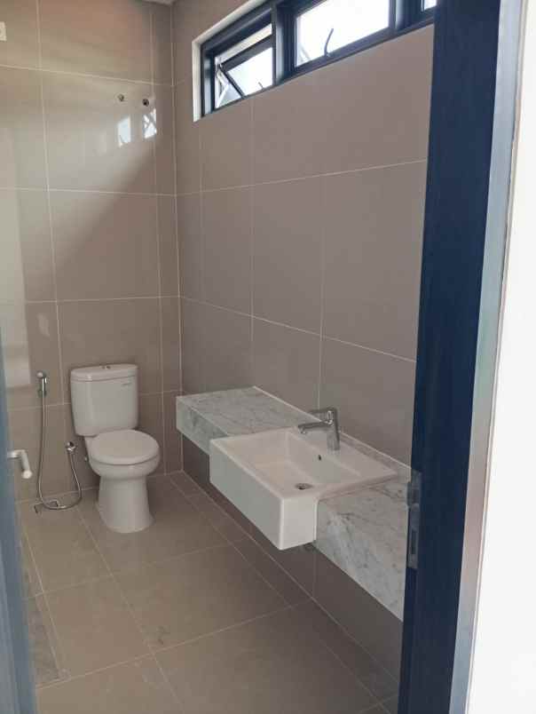 disewakan rumah dian istana