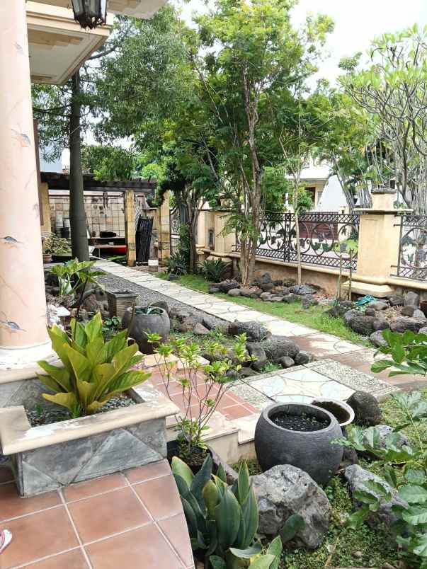 disewakan rumah graha famili