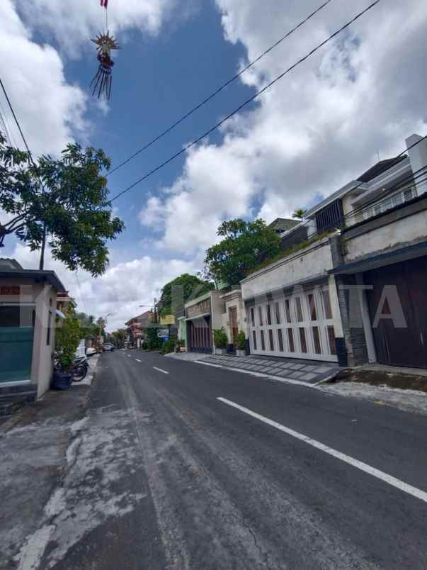 disewakan rumah jalan merdeka