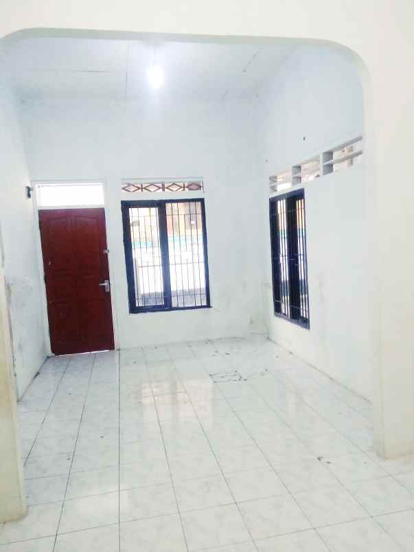 disewakan rumah jl damai no 5