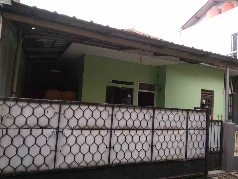 disewakan rumah jl damai no 5