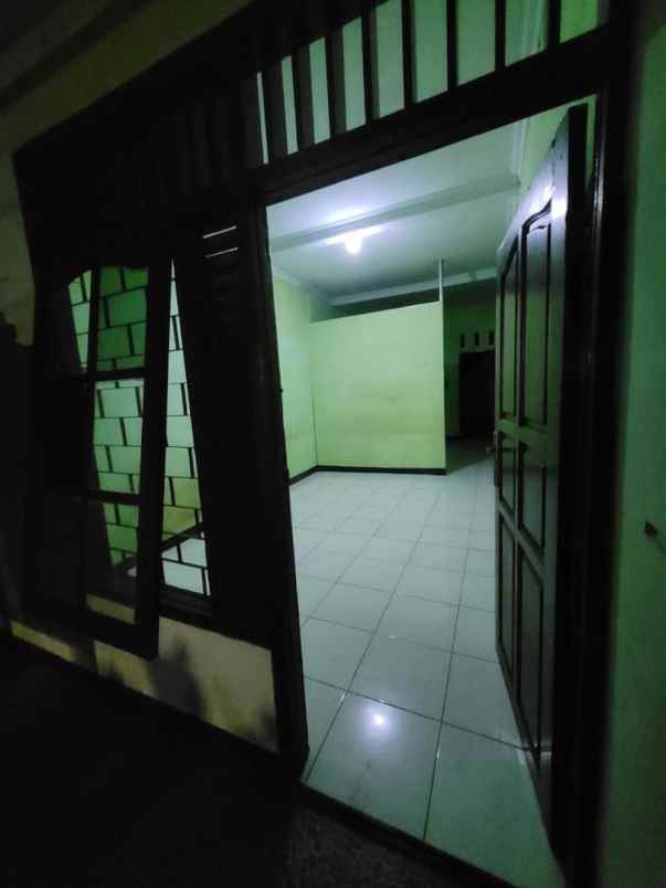 disewakan rumah jl pisangan baru rt 006 rw