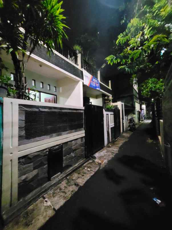 disewakan rumah jl pisangan baru rt 006 rw