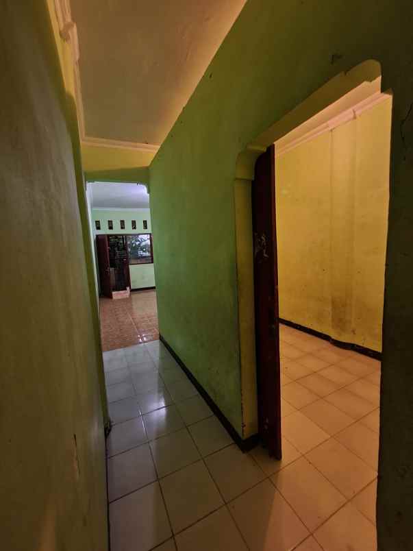 disewakan rumah jl pisangan baru rt 006 rw