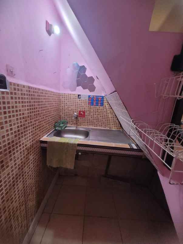 disewakan rumah jl pisangan baru rt 006 rw