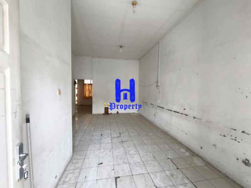 disewakan rumah komplek cemara hijau jalan