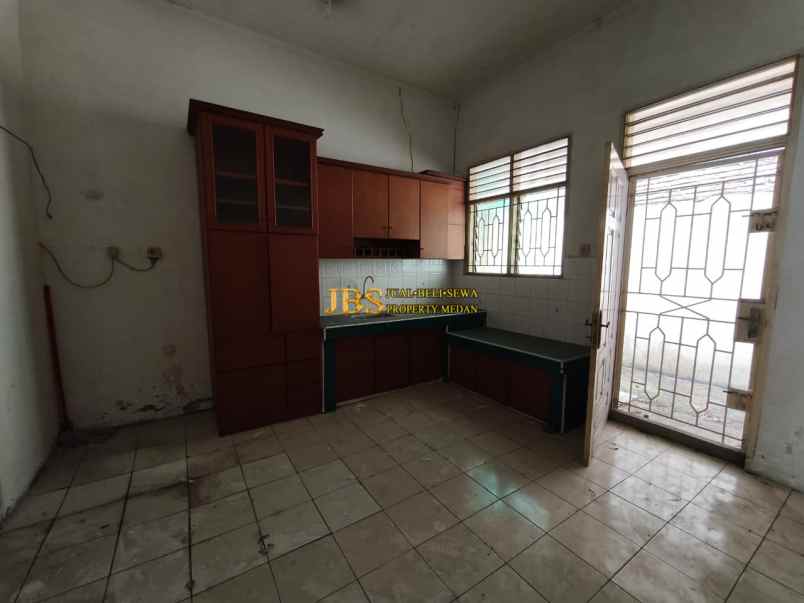 disewakan rumah komplek cemara hijau jalan