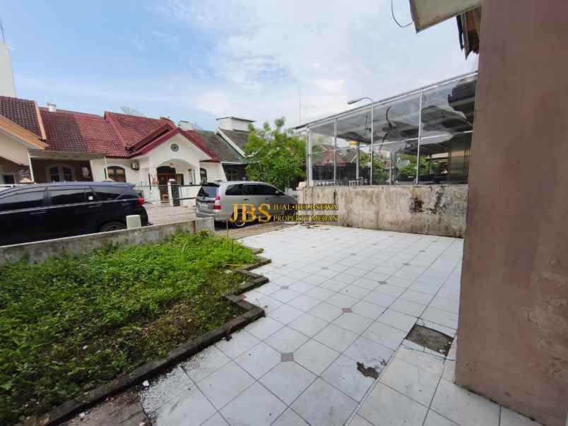 disewakan rumah komplek cemara hijau jalan