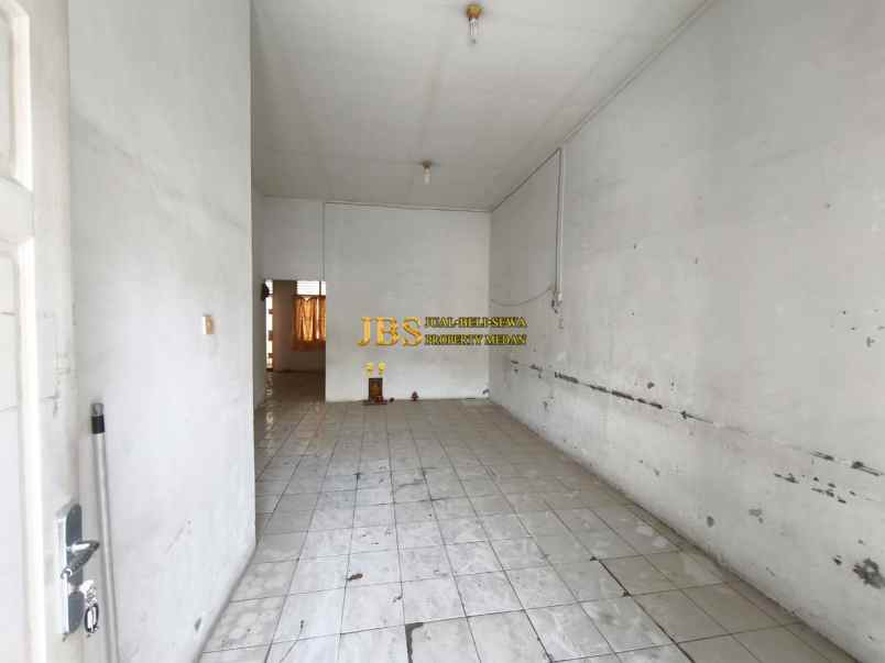 disewakan rumah komplek cemara hijau jalan