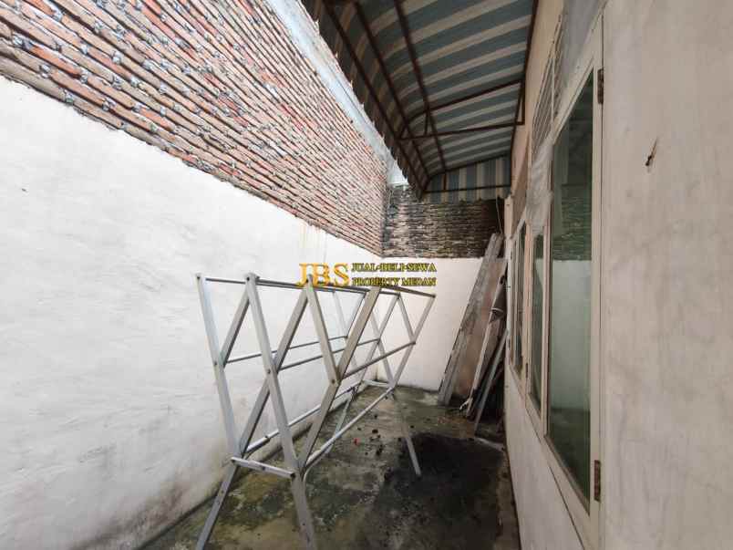 disewakan rumah komplek cemara hijau jalan