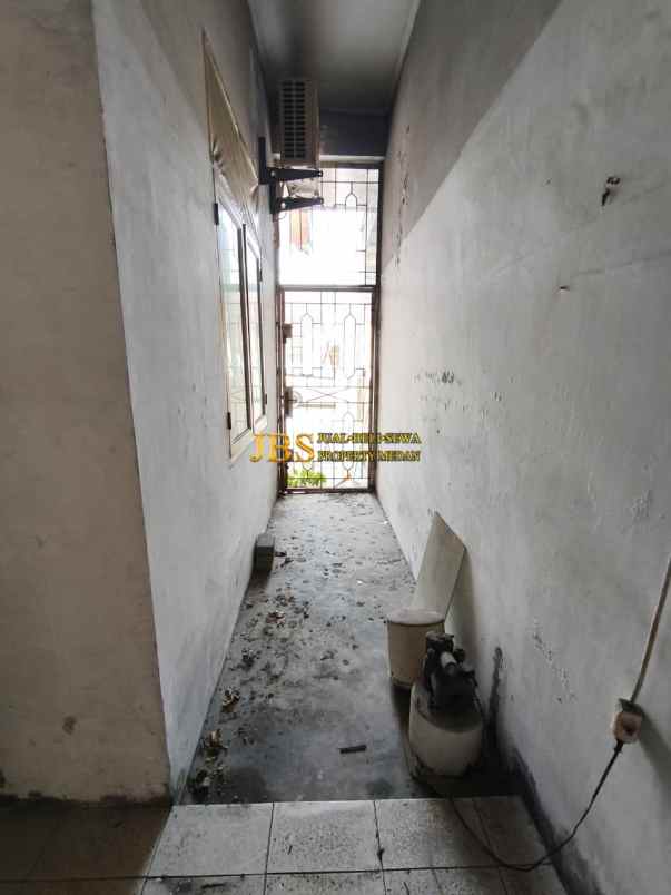 disewakan rumah komplek cemara hijau jalan