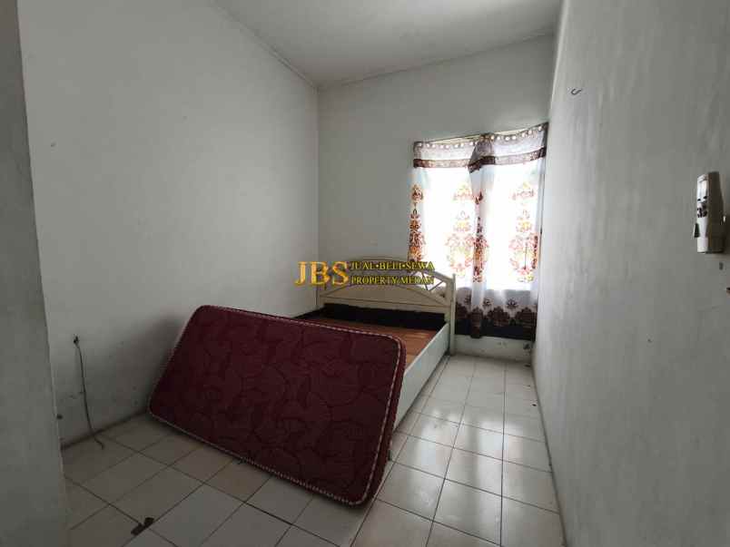 disewakan rumah komplek cemara hijau jalan