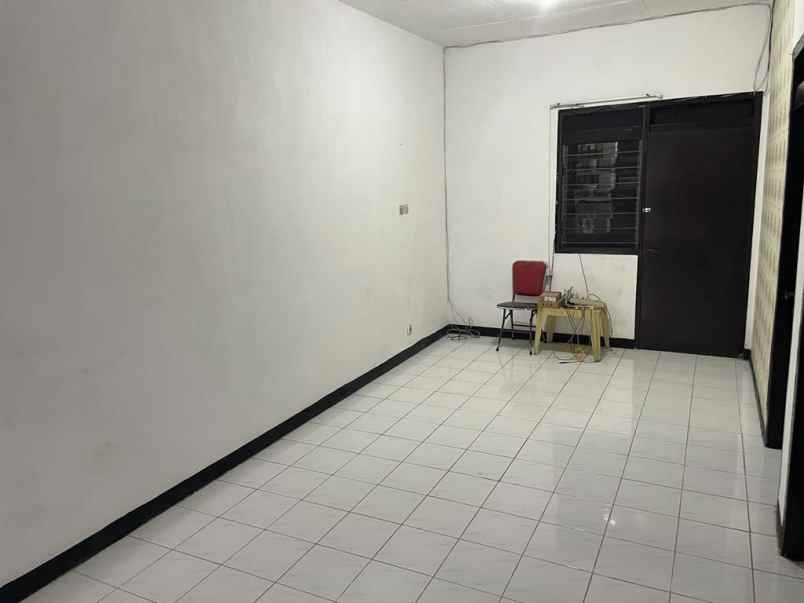 disewakan rumah kutisari indah