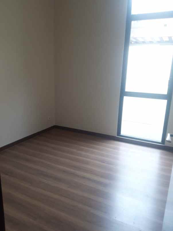 disewakan rumah nava park bsd