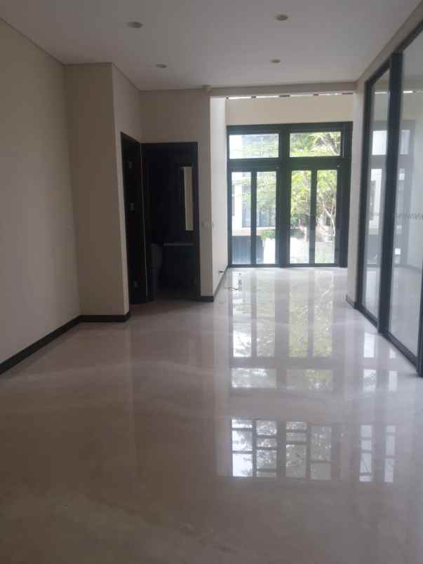 disewakan rumah nava park bsd