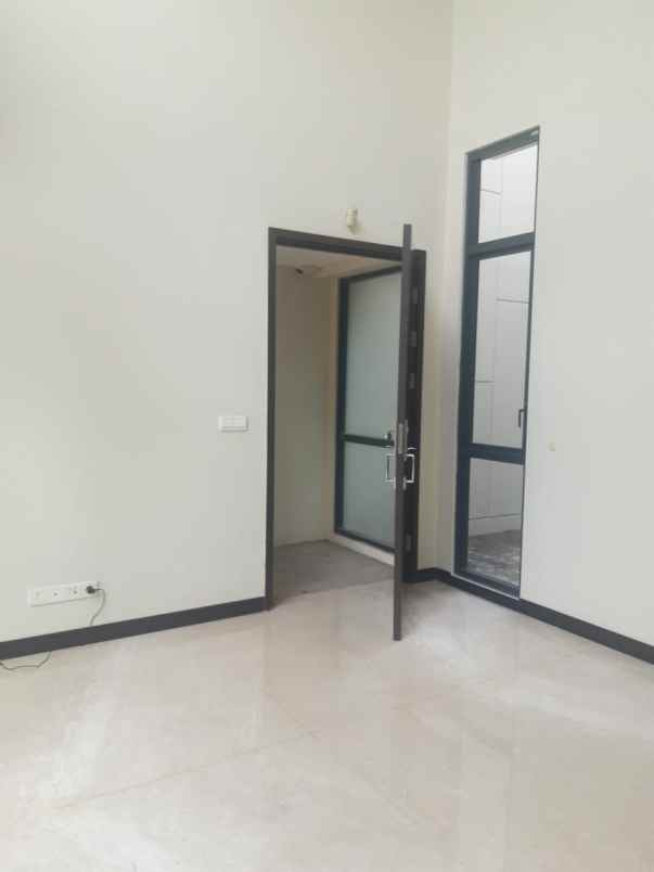 disewakan rumah nava park bsd