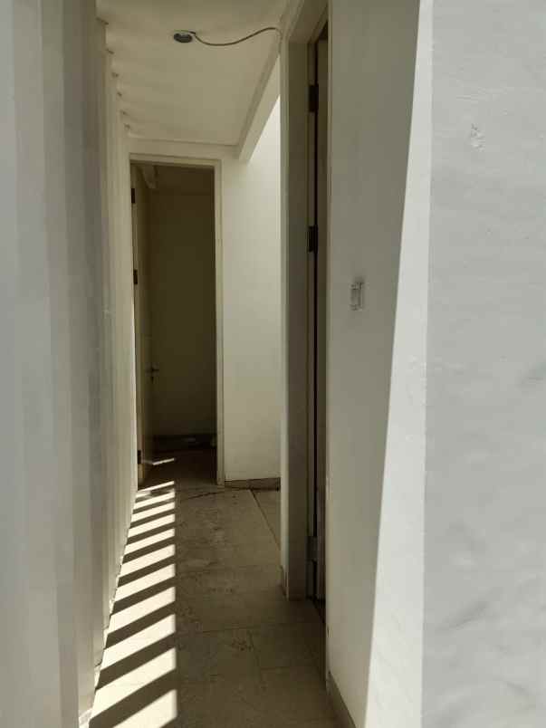 disewakan rumah pakuwon city