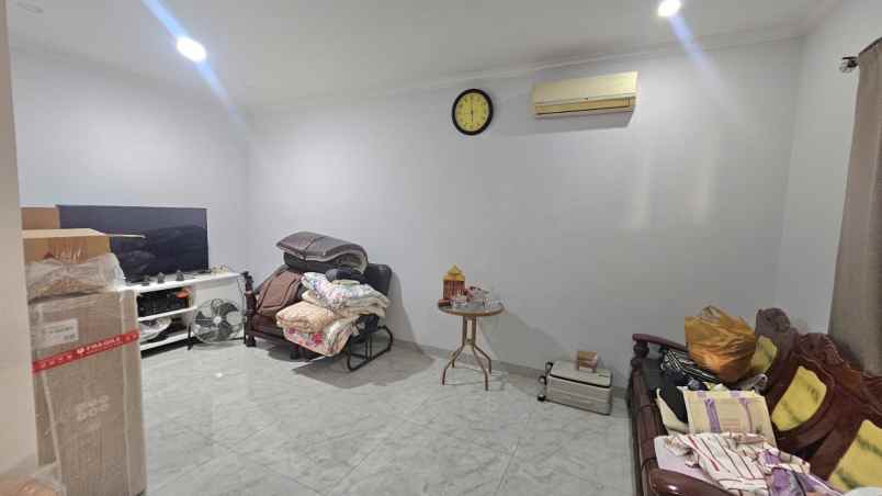 disewakan rumah summarecon bekasi cluster palm