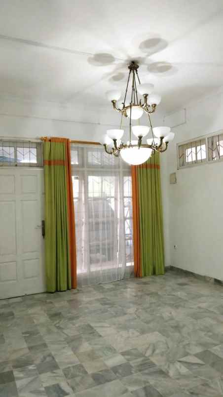 disewakan rumah tebet utara
