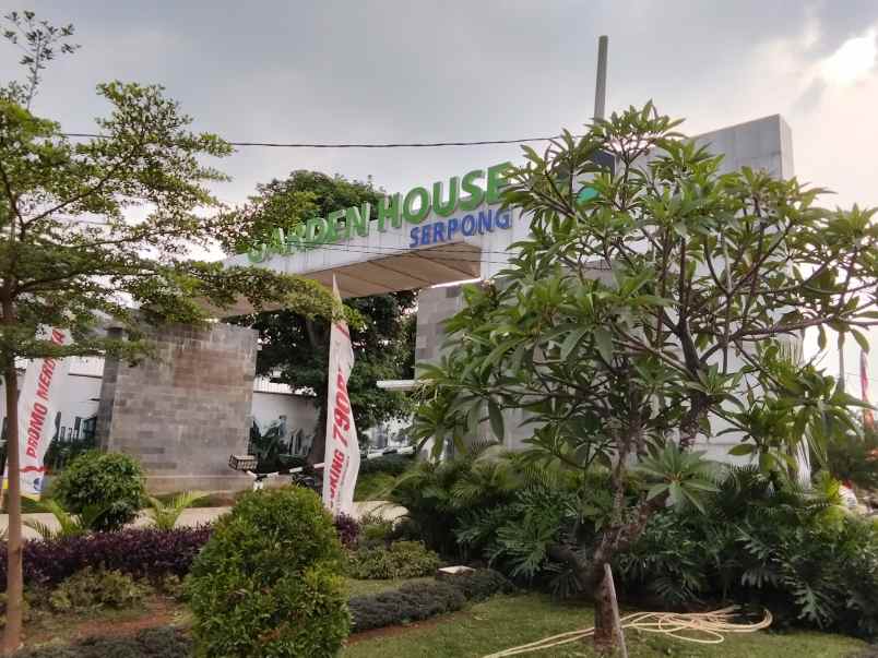 garden house serpong 10 menit ke stasiun kereta