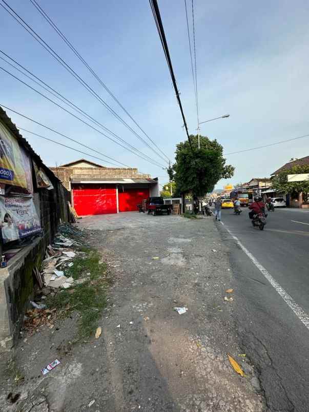 gudang luas dan strategis di jalan wonosari