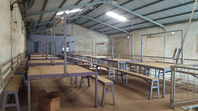 gudang tritan taman jemundo 2 unit jejer siap pakai