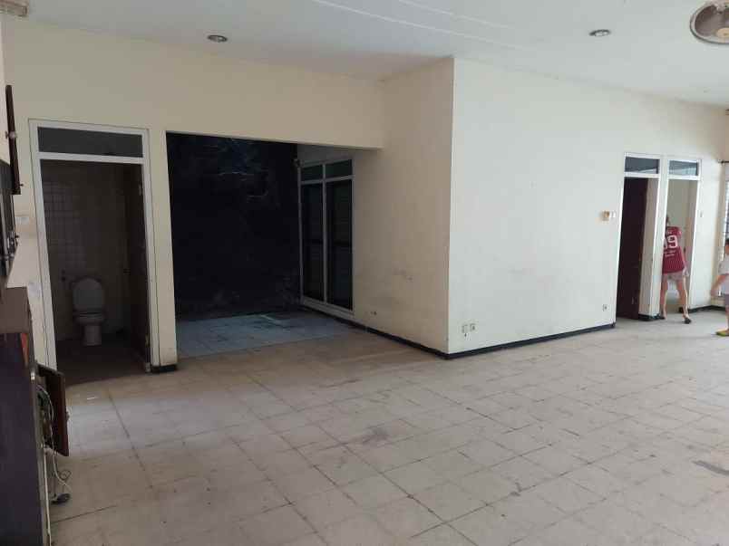 hitung tanah rumah ngagel jaya tengah strategis