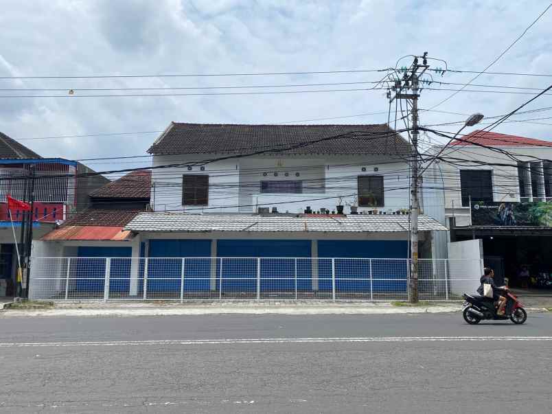 jarang ada ruko 2 lantai dekat gembira loka zoo jogja