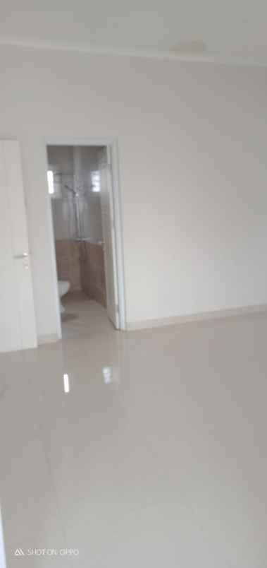 jual rumah kota wisata cibubur