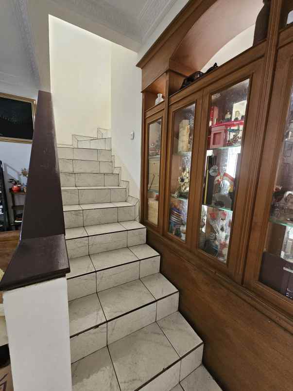 jual rumah strategis taman semanan indah jak bar