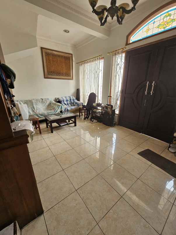 jual rumah strategis taman semanan indah jak bar