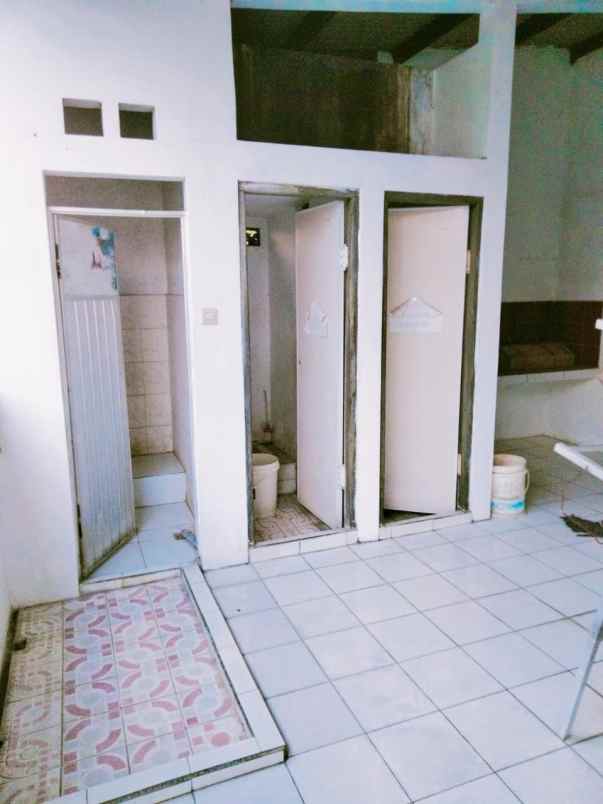 kost full penghuni 2 lantai harga 200jt an di semarang